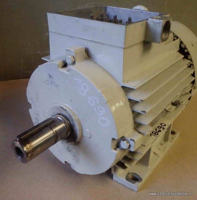 Elektrický motor 2,2kW, 4AP 100L-4S, 1440 ot/min (18690 (2).JPG)